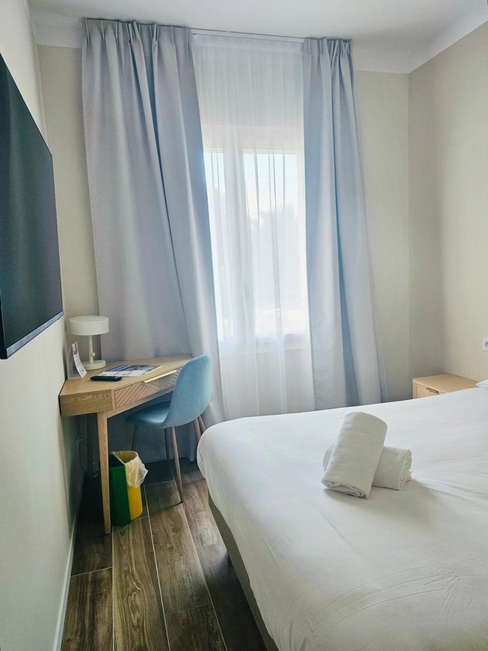 Adonis Sanary Grand Hotel Des Bains Exterior photo