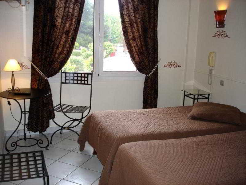 Adonis Sanary Grand Hotel Des Bains Exterior photo